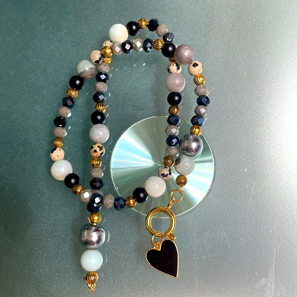 Bead Czech crystal necklace with round clasp